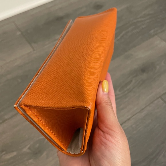 Tory Burch Orange Sunglasses Case - Picture 6 of 6